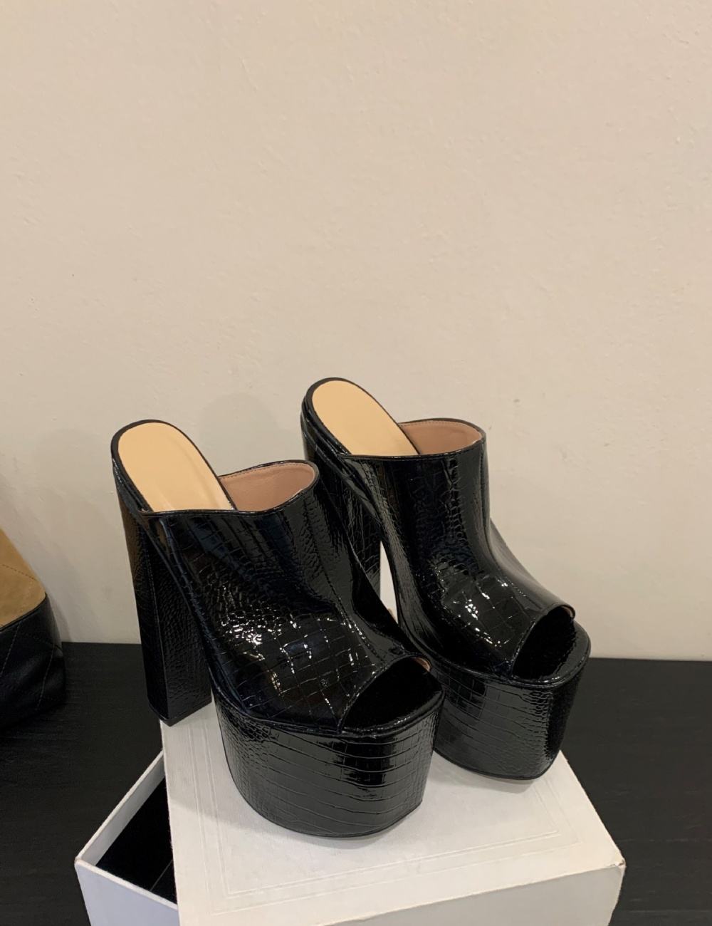 Autumn high-heeled platform black shoes for women