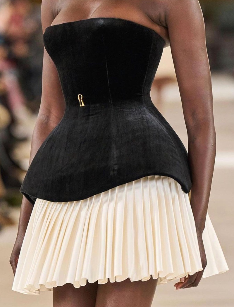 Pleated winter corset wrapped chest T-back