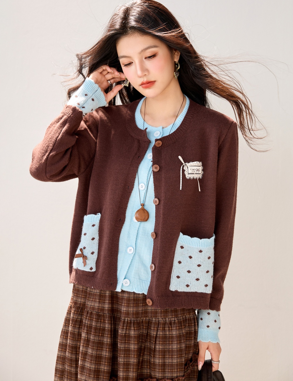 Shell buckle knitted cardigan polka dot sweater for women