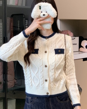 Thick lazy short sweater niche slim knitted cardigan