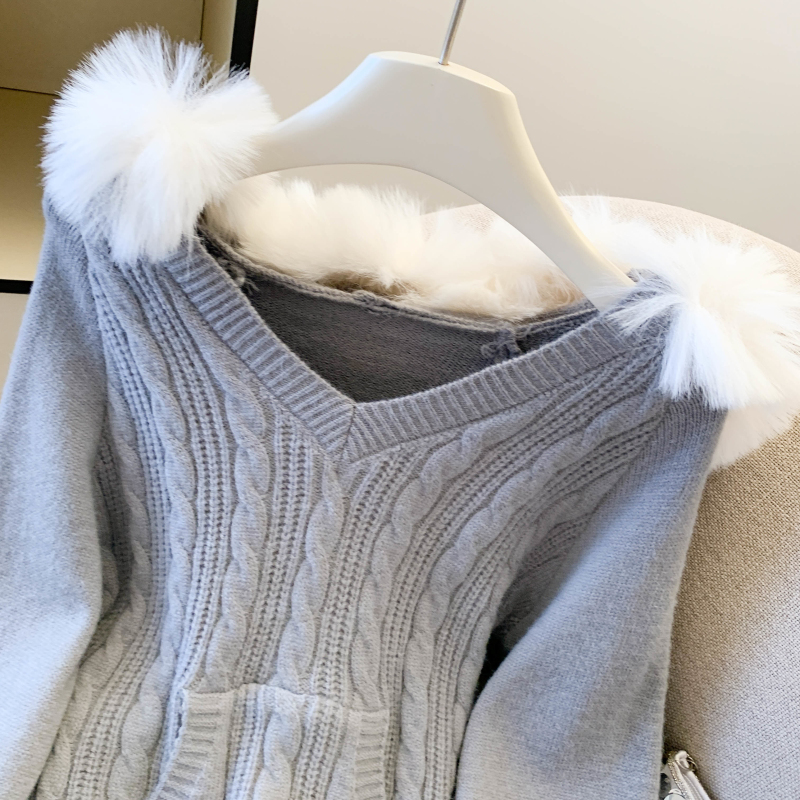 Sweet knitted coat twist hooded with hair for women