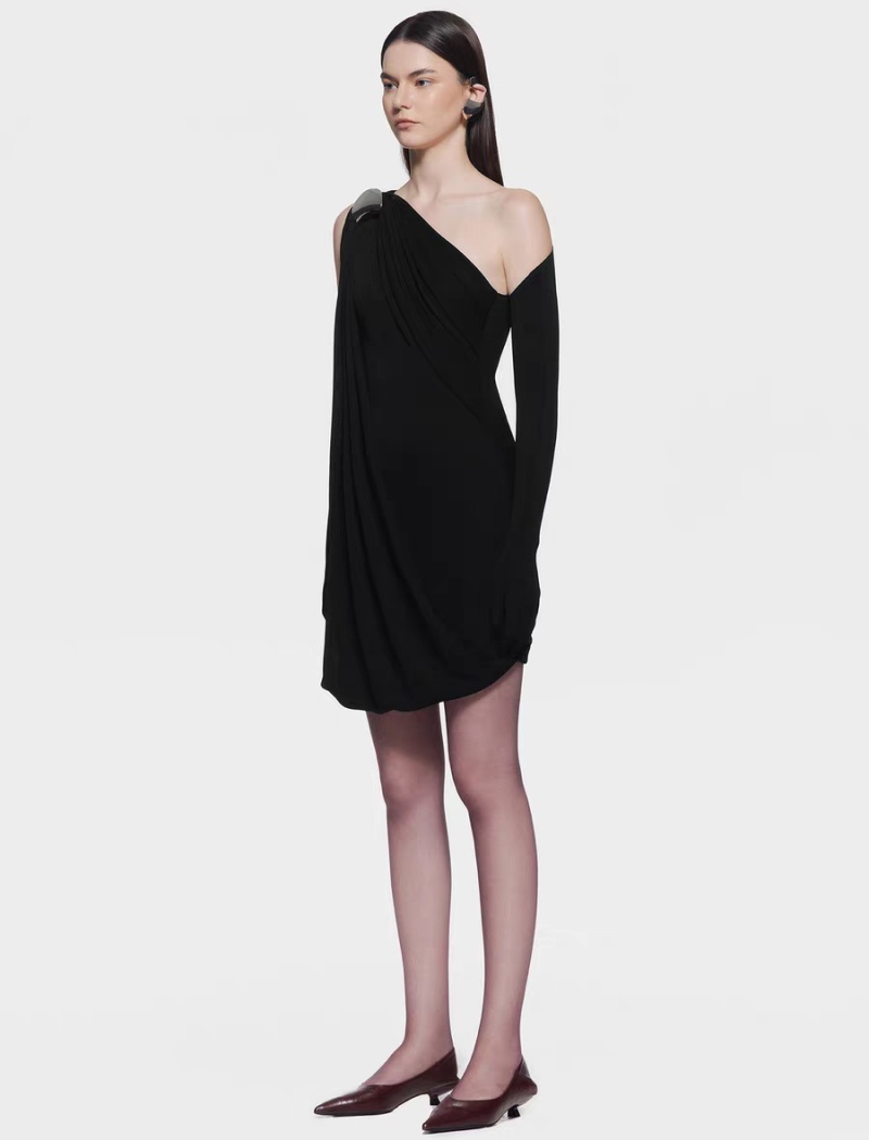 Temperament strapless pure T-back chouzhe simple niche dress