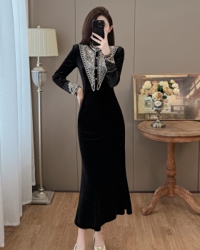 Red velvet autumn and winter mermaid niche dress