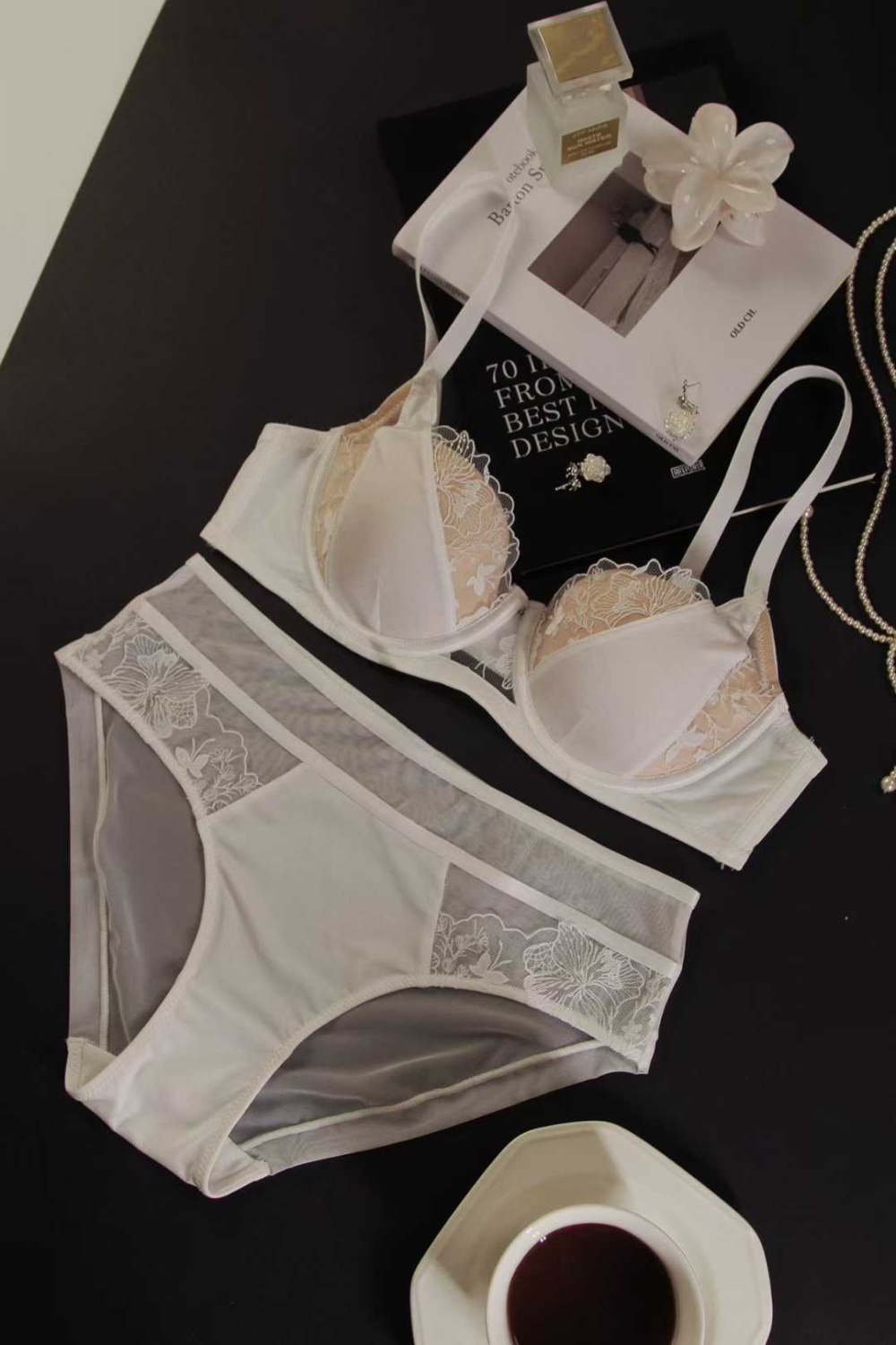 Thin lace sexy Lingerie splice embroidered Bra a set