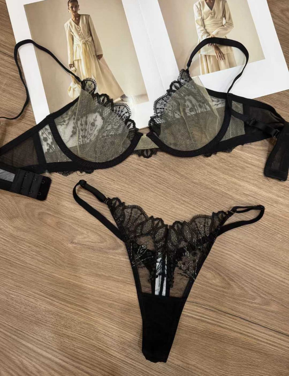 Small rims lace Bra gather France style underwear a set