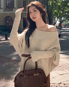 Flat shoulder bat sleeve pure tops thermal irregular sweater