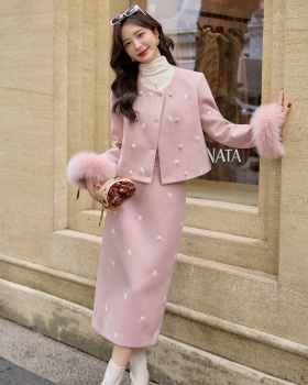 Winter embroidery coat beading duck down long skirt a set