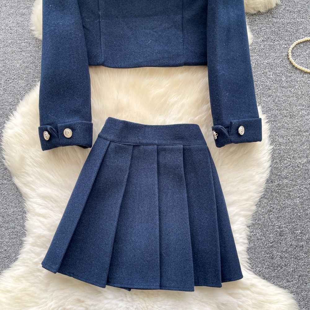 Short Western style coat chanelstyle pleated skirt