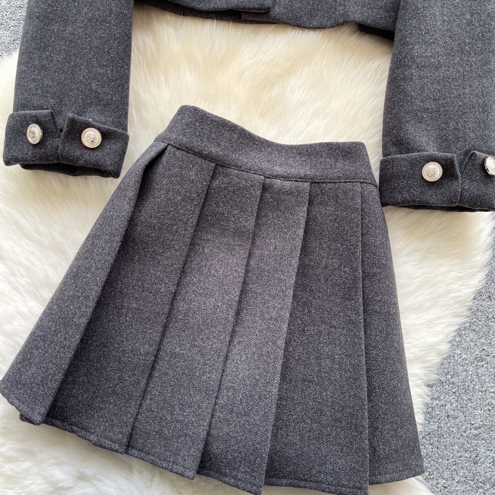 Short Western style coat chanelstyle pleated skirt
