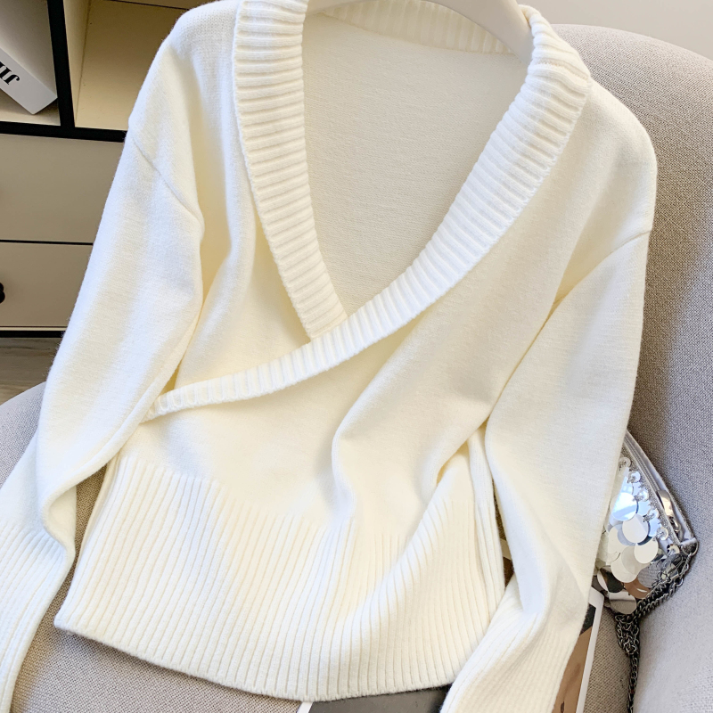 Tender V-neck sweater slim gray tops for women