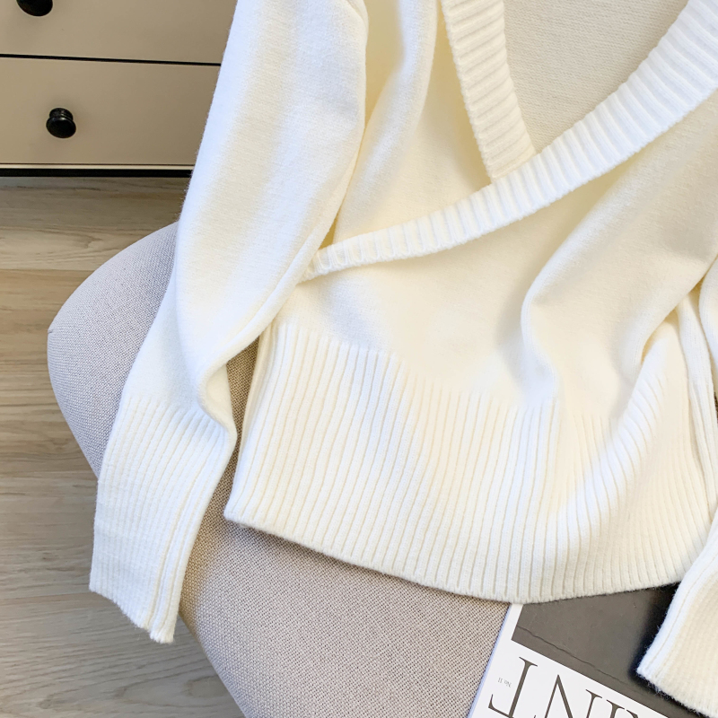 Tender V-neck sweater slim gray tops for women