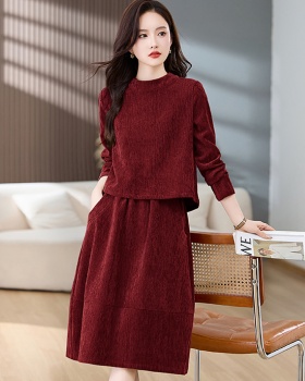 Slim short tops Casual skirt 2pcs set for women