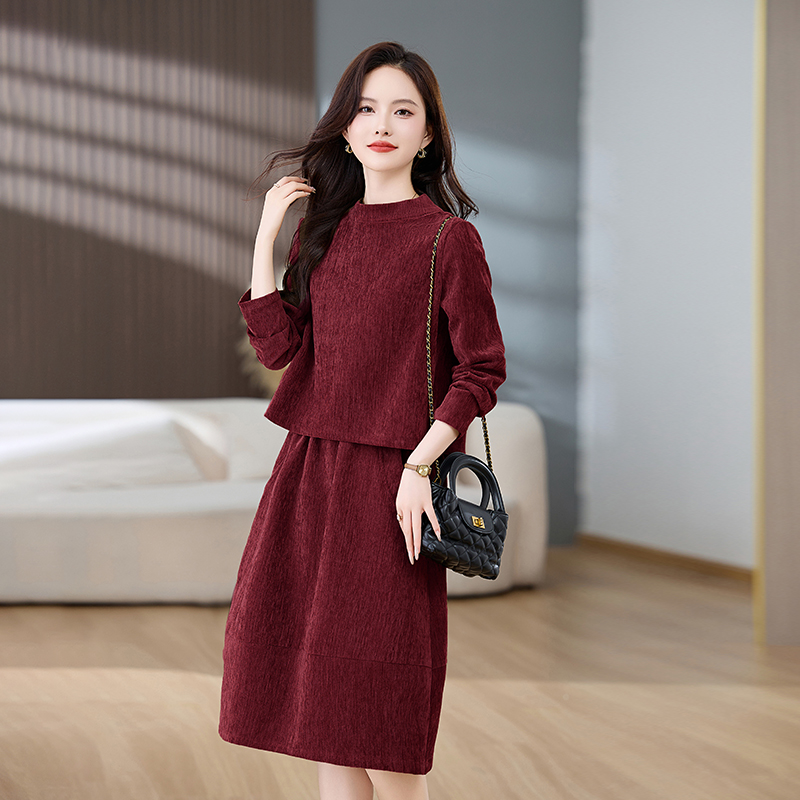 Slim short tops Casual skirt 2pcs set for women