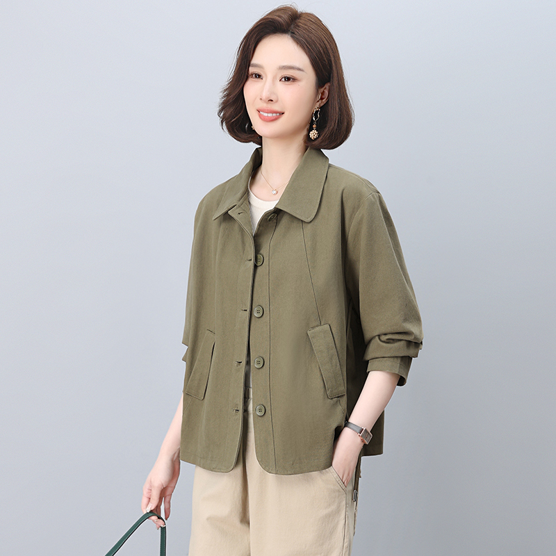 Spring and autumn coat middle-aged windbreaker for women