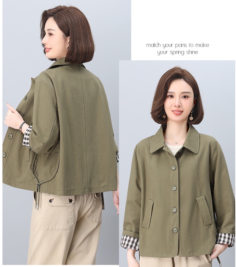 Spring and autumn coat middle-aged windbreaker for women