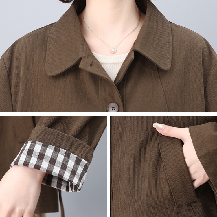 Spring and autumn coat middle-aged windbreaker for women
