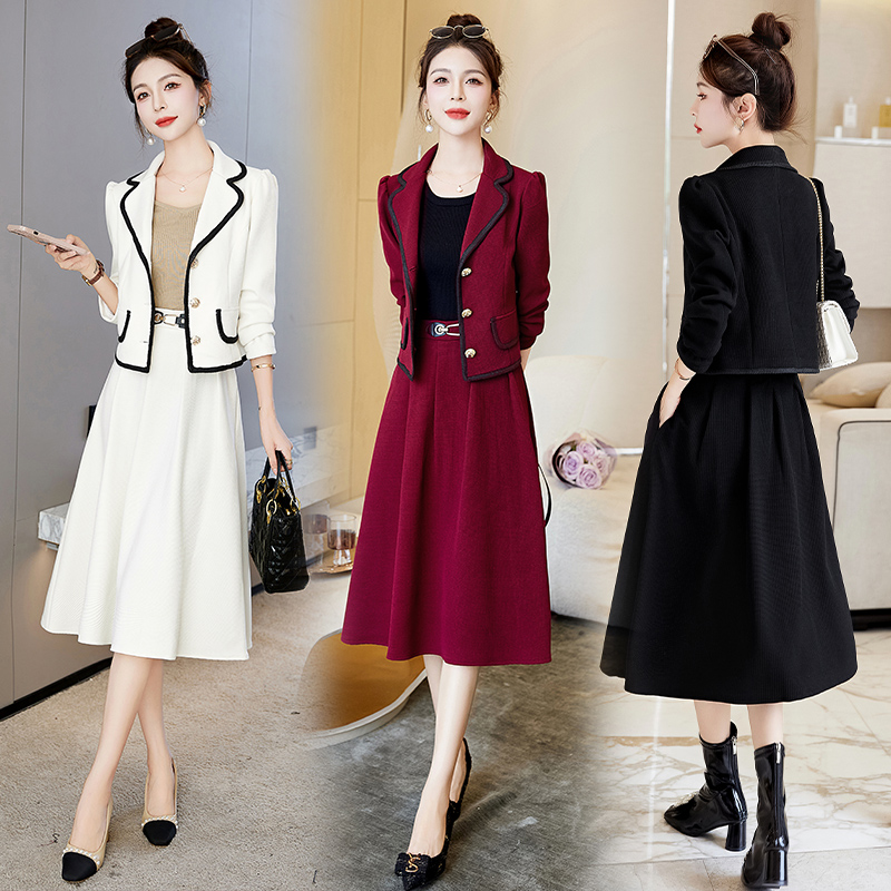 Elegant fashion tops chanelstyle skirt a set