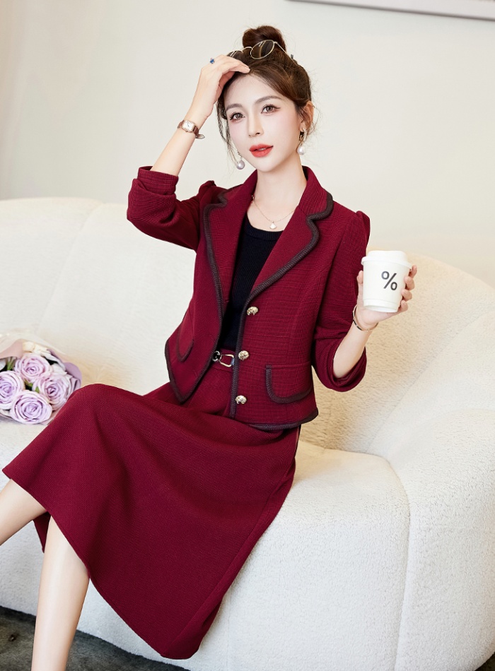 Elegant fashion tops chanelstyle skirt a set