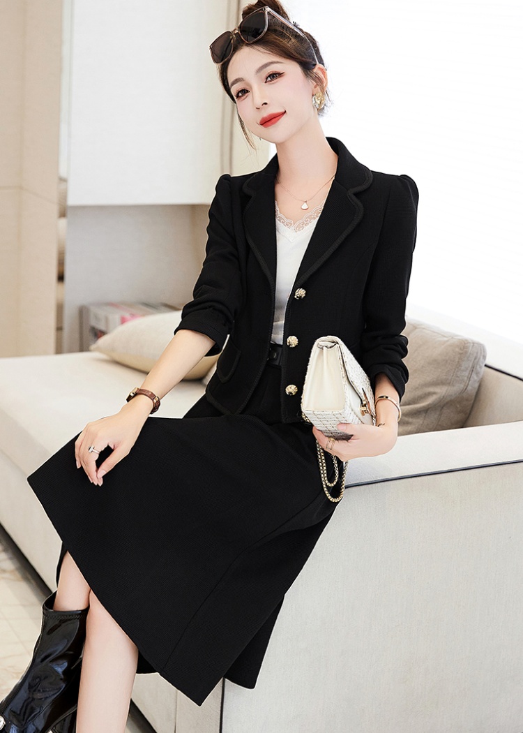 Elegant fashion tops chanelstyle skirt a set