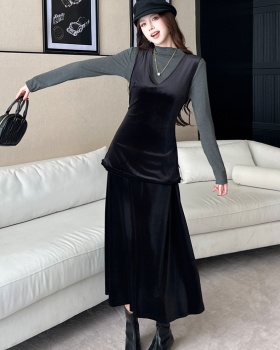 Pseudo-two bottoming shirt wood ear vest a set for women