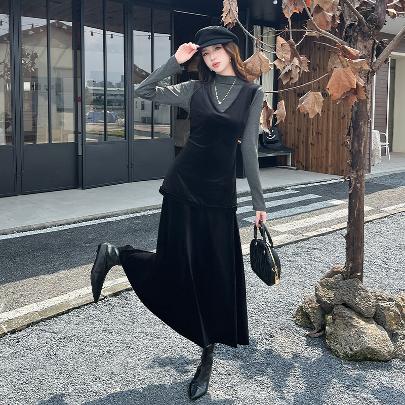 Pseudo-two bottoming shirt wood ear vest a set for women