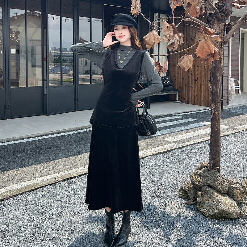 Pseudo-two bottoming shirt wood ear vest a set for women