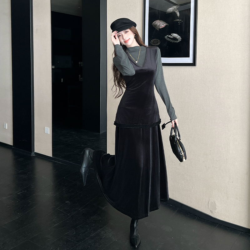 Pseudo-two bottoming shirt wood ear vest a set for women