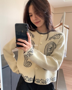 Knitted round neck cardigan lazy coat for women