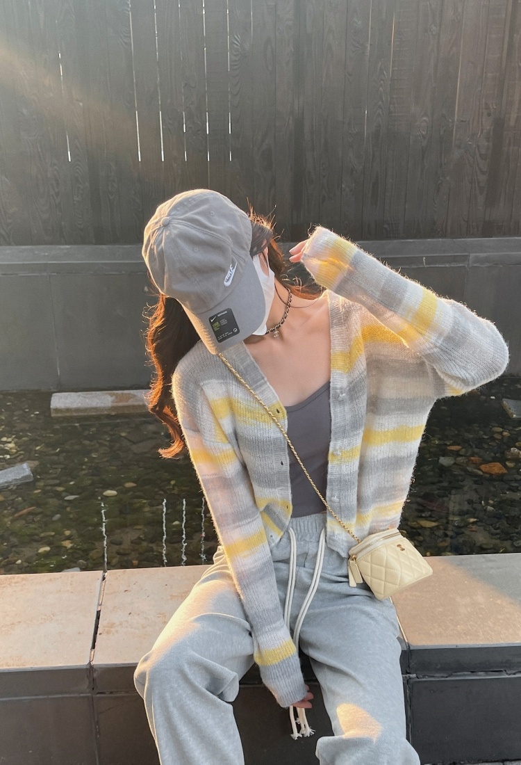 Loose sunscreen shirts short knitted tops for women