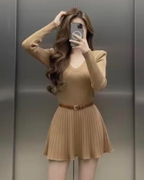 V-neck spicegirl slim belt short pleated retro dress for women