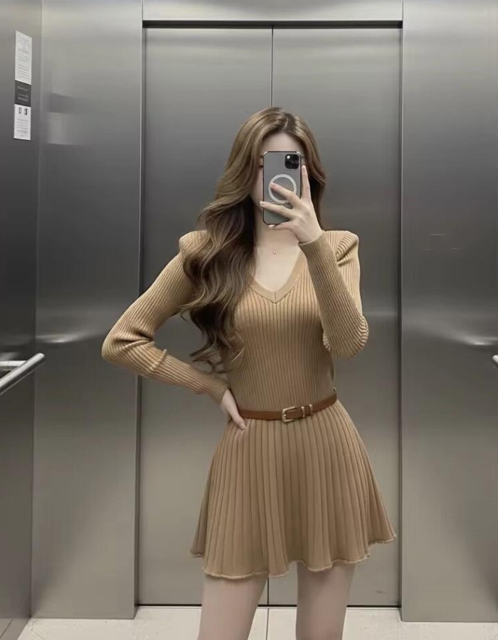 V-neck spicegirl slim belt short pleated retro dress for women