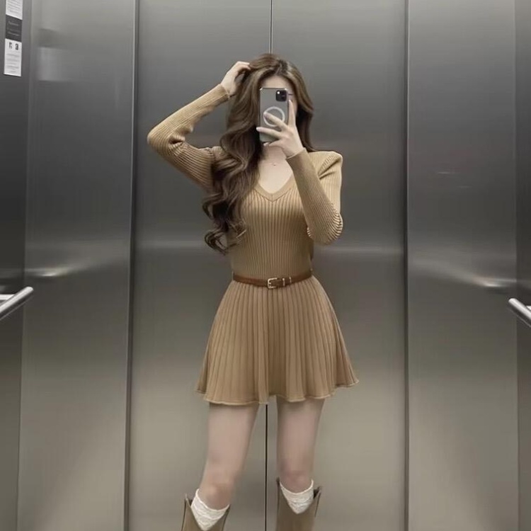 V-neck spicegirl slim belt short pleated retro dress for women