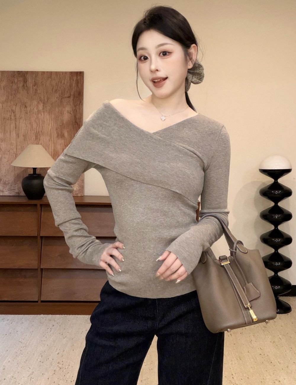 Clavicle long sleeve autumn and winter sweater