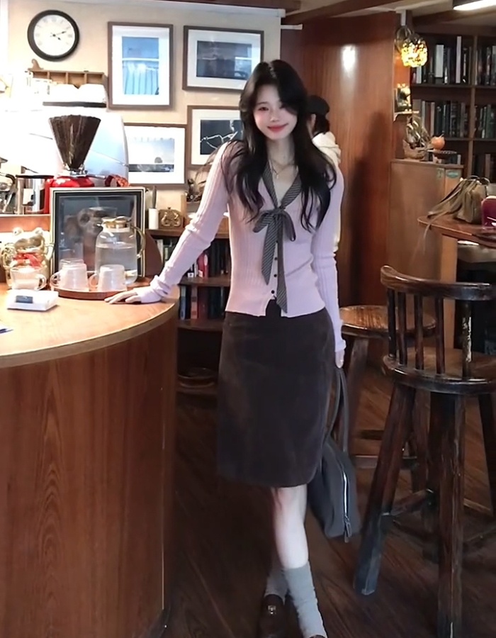 Autumn and winter short cardigan knitted unique tops