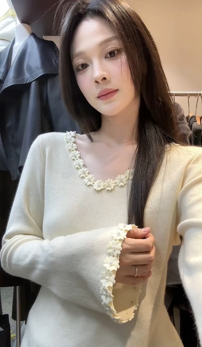 Beading sweater long sleeve bottoming shirt for women