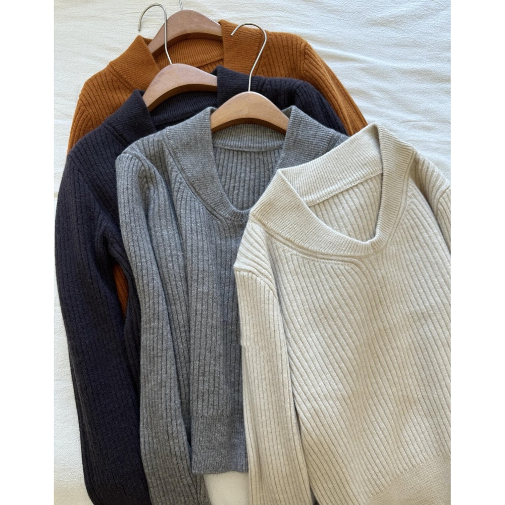 Bottoming apricot inside the ride sweater for women