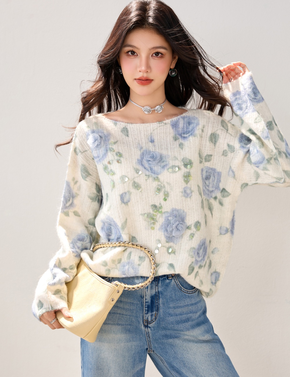 Blue knitted autumn and winter sequins flowers beading sweater