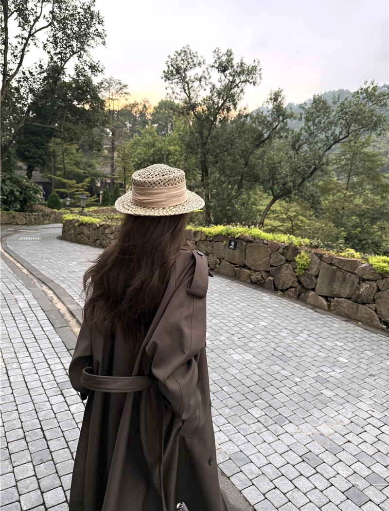 Double-breasted long windbreaker temperament coat