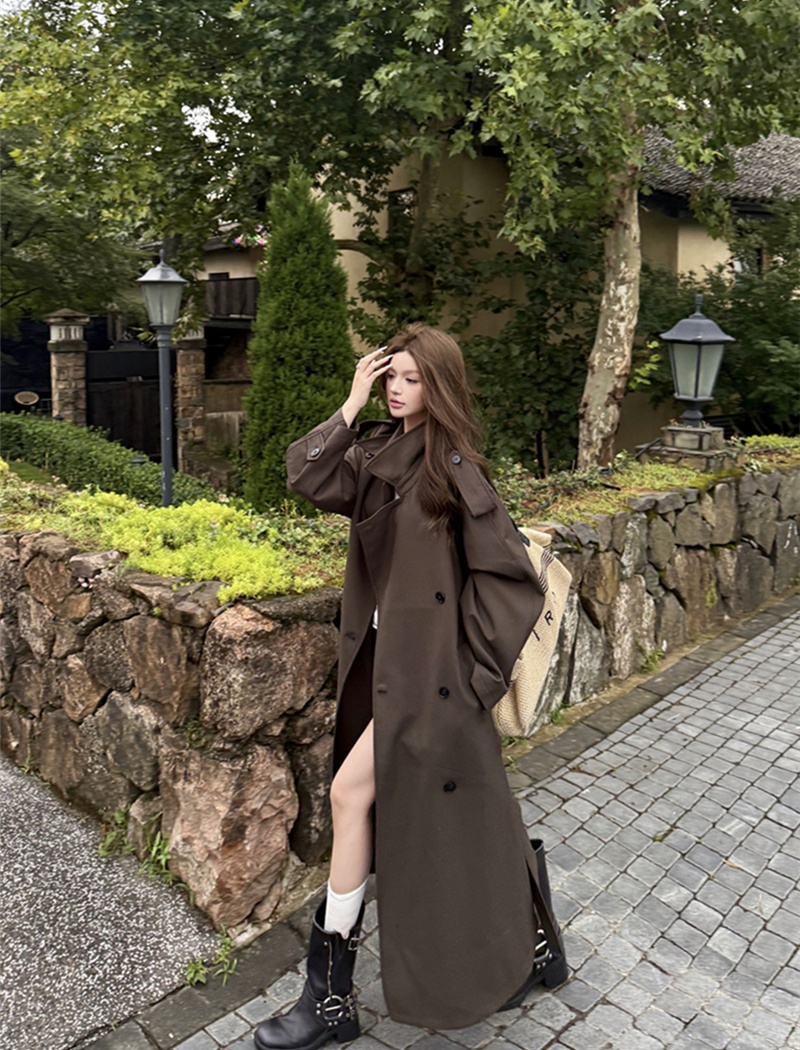 Double-breasted long windbreaker temperament coat