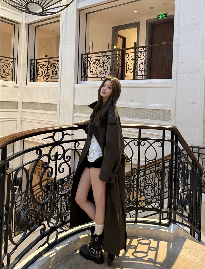 Double-breasted long windbreaker temperament coat