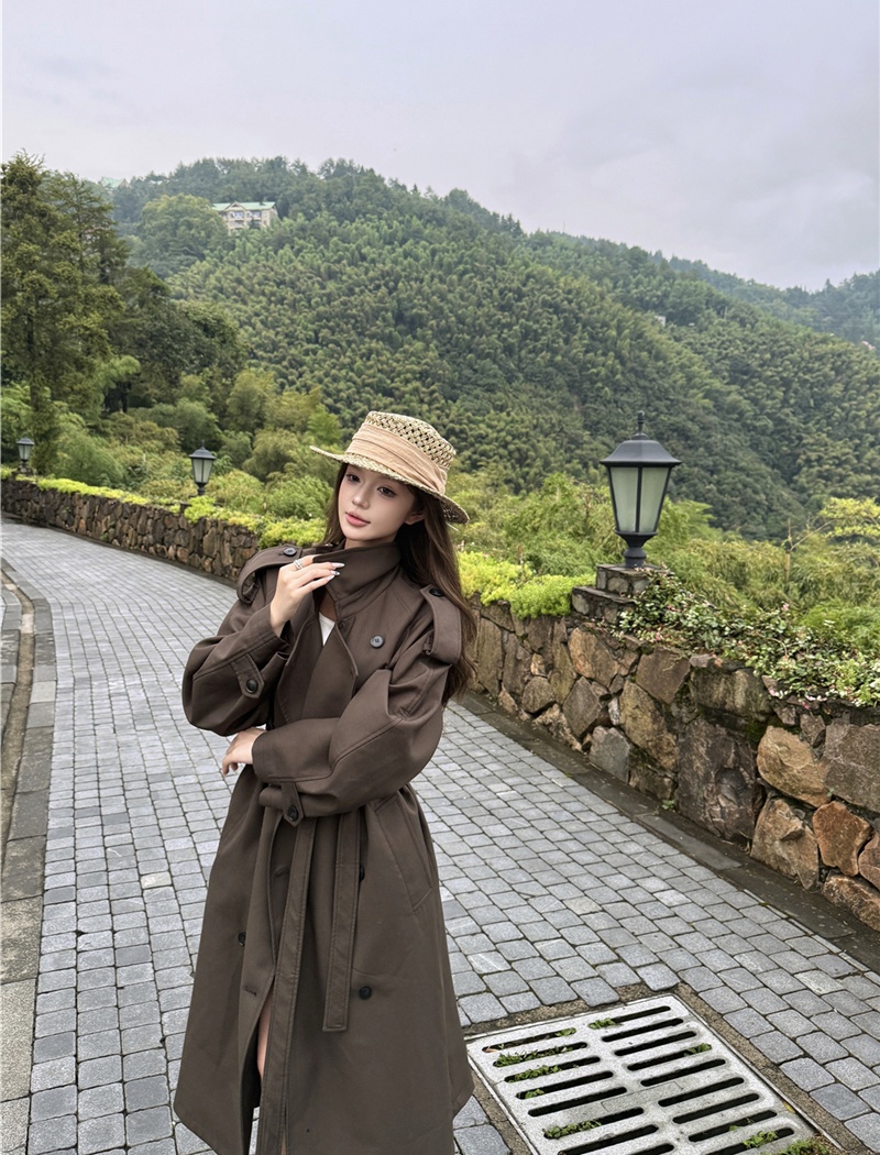 Double-breasted long windbreaker temperament coat