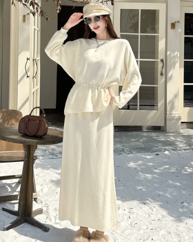 Show young unique round neck skirt 2pcs set for women