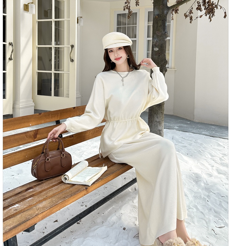 Show young unique round neck skirt 2pcs set for women