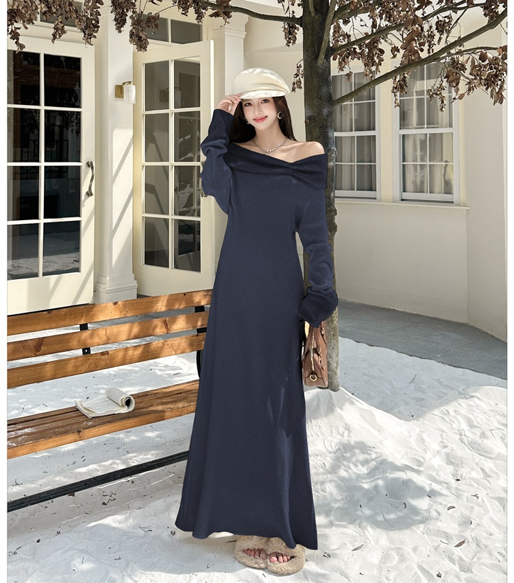 Knitted autumn and winter long dress long inside the ride dress
