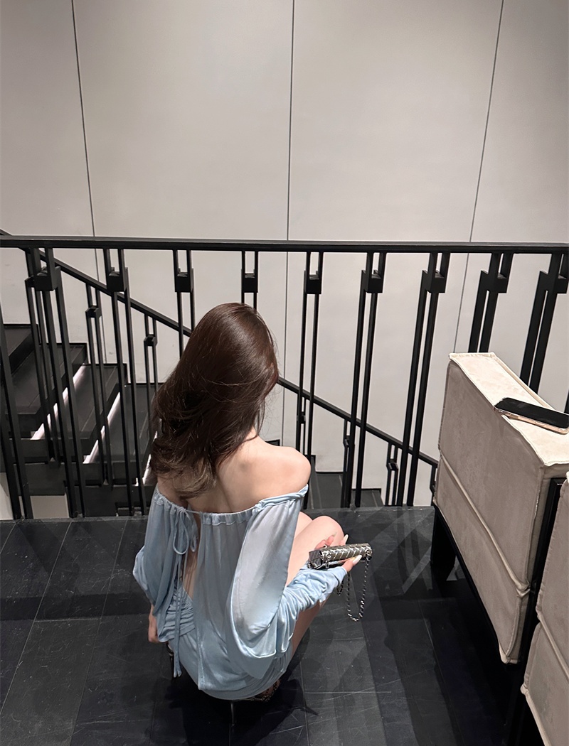 Blue flat shoulder T-back long sleeve slim dress for women