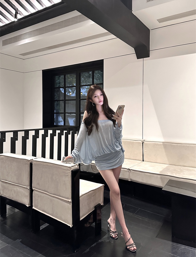 Blue flat shoulder T-back long sleeve slim dress for women