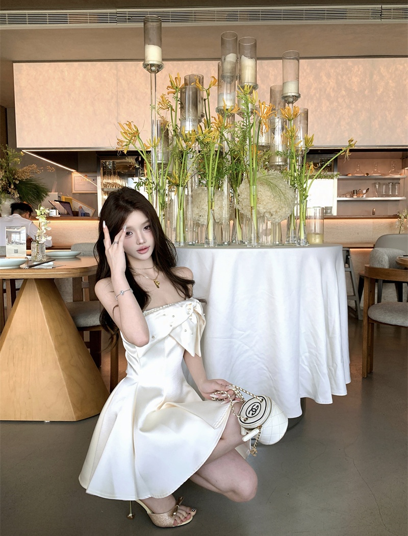 Bow temperament flat shoulder France style sling dress