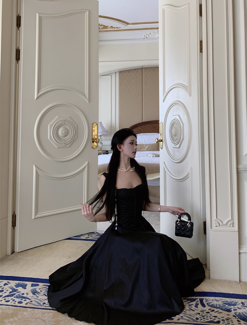 Sling A-line France style black dress for women