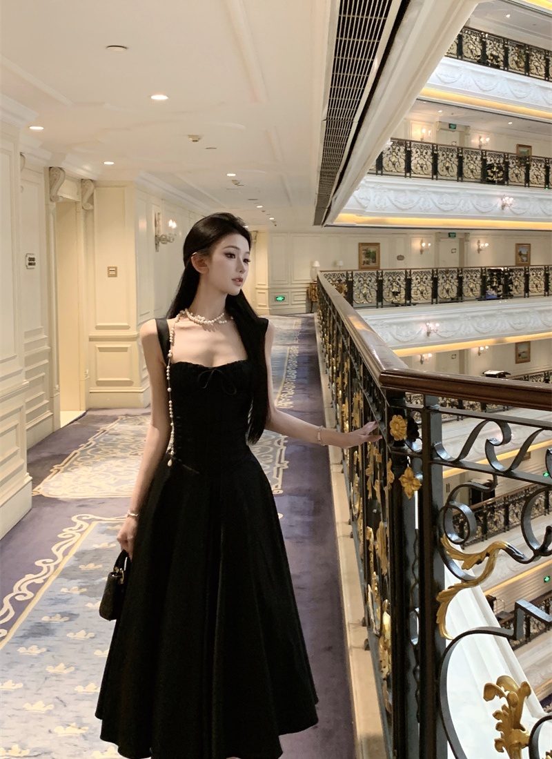 Sling A-line France style black dress for women