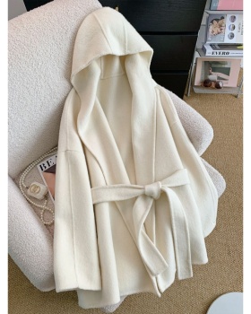 White woolen overcoat hooded woolen coat